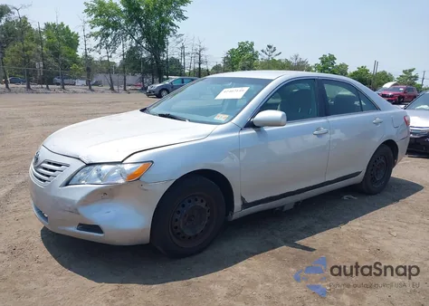 2007 Toyota Camry Le z USA, uszkodzony, nr VIN 4T1BE46K87U592658